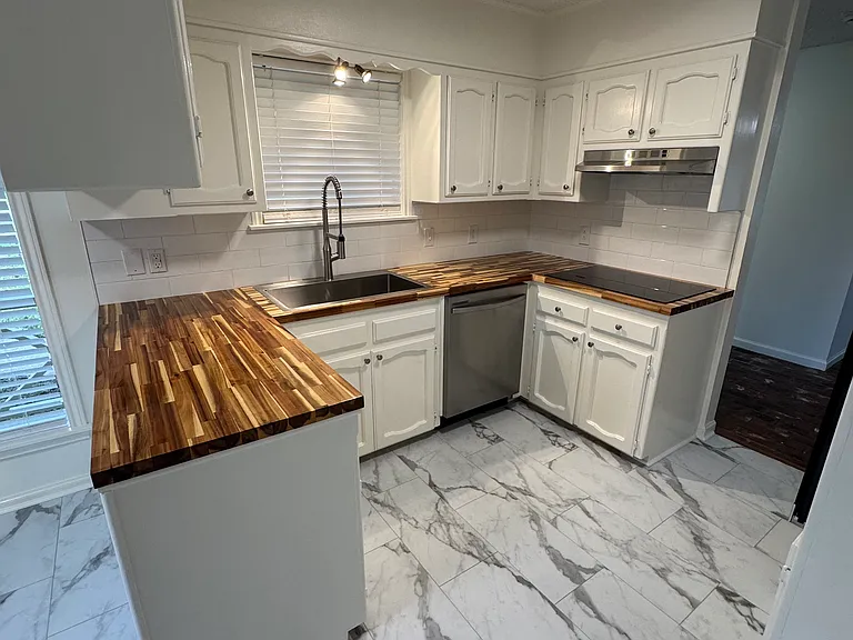 1413 Briarhurst Dr — Photo 18