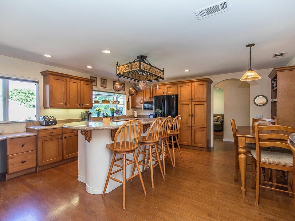 2230 Rocklyn St-9