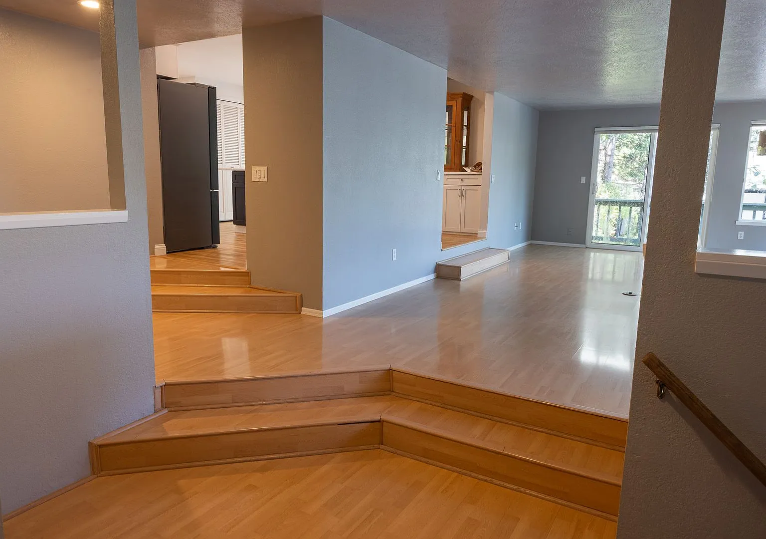 Rare Rental Opportunity: Premium 3-BR Home with Panoramic Views — Photo 3