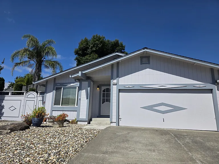 4611 Harmony Pl — Photo 3