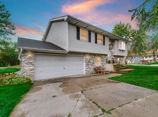 14434 Dragus Dr, Cedar Lake, IN 46303