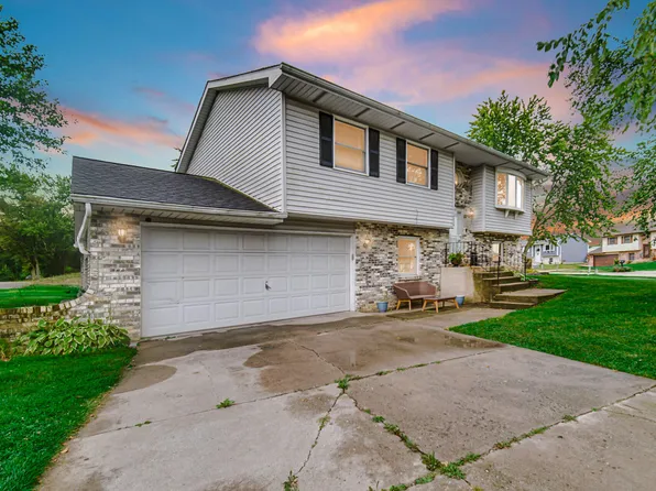 14434 Dragus Dr, Cedar Lake, IN 46303