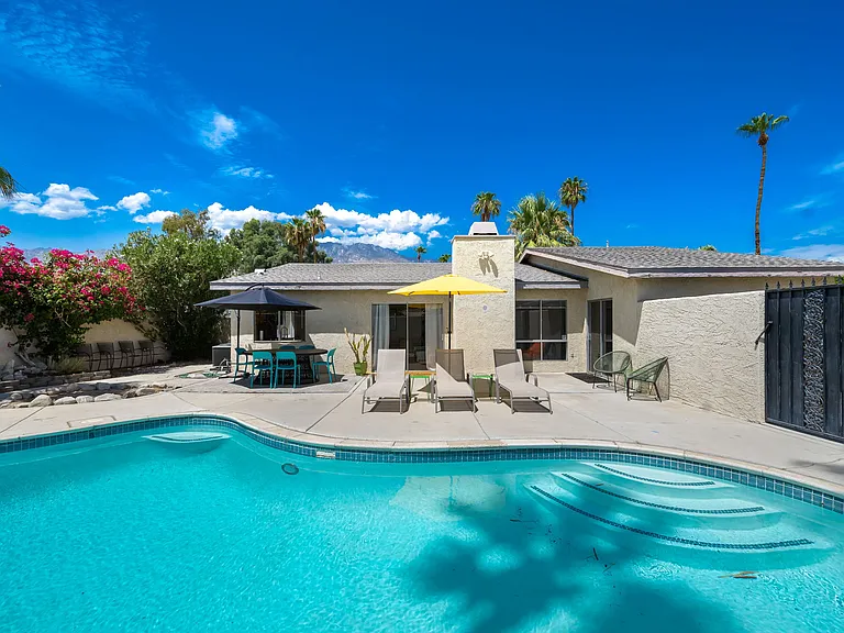 864 S Mountain View Dr — Photo 18