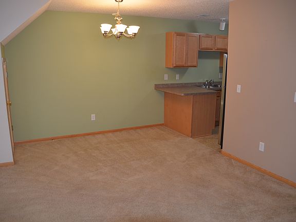 4th image of 1544 Praha St SE