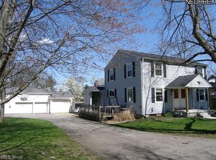 15914 Grove St #15916, Middlefield, OH 44062