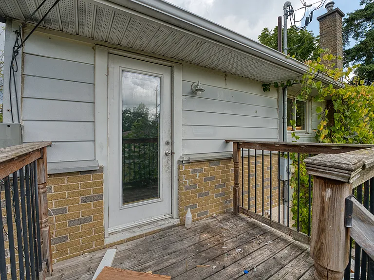 22 Ruskin St #1 — Photo 23