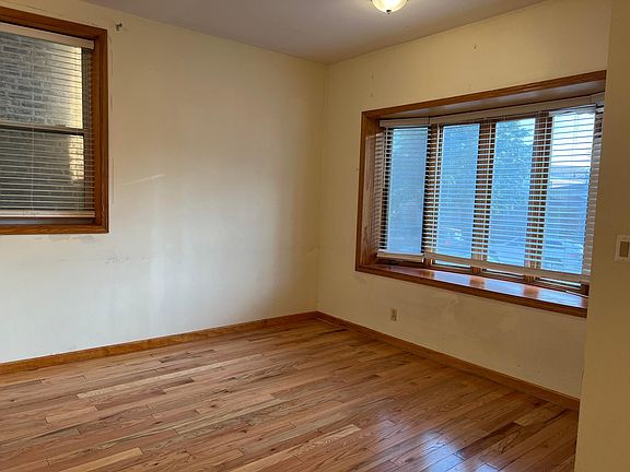 2nd image of 3815 S Parnell Ave #1F