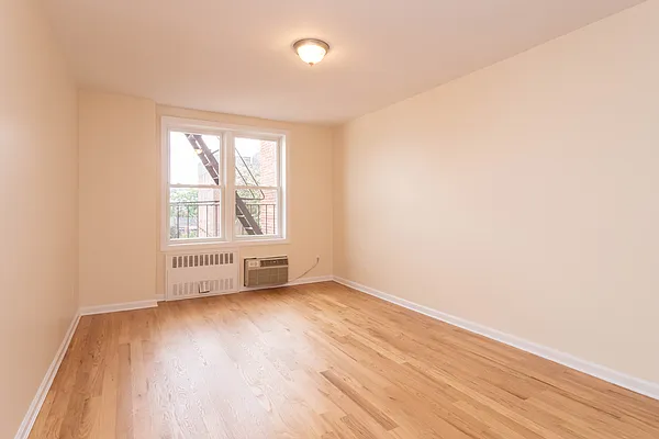 Rented by Rhona Realty | media 5