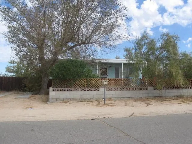 27137 Nudgent St photo 1