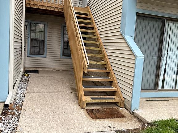 2nd image of 101 Ashton Ct