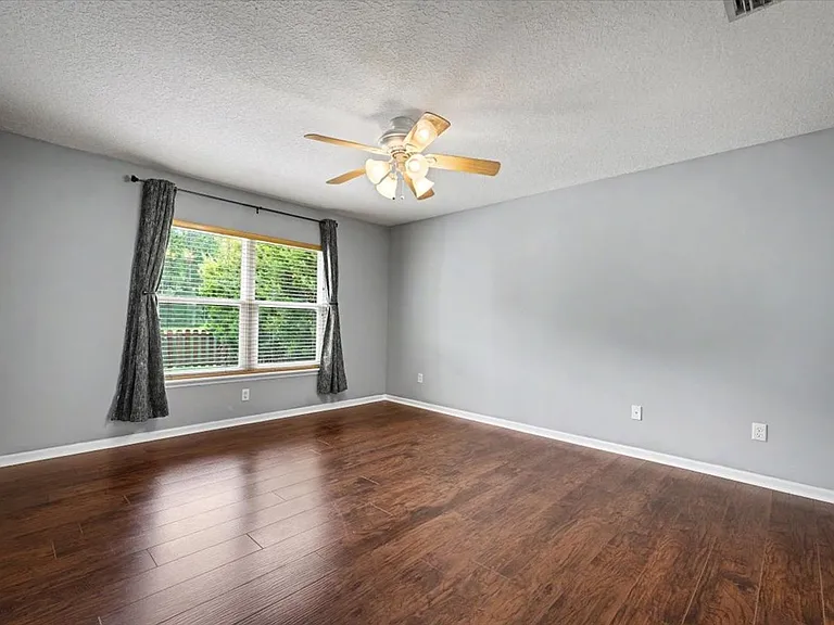 711 Sid Dr — Photo 31
