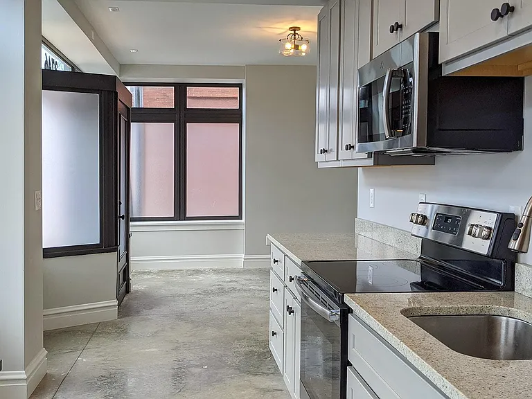3746 California Ave — Photo 1