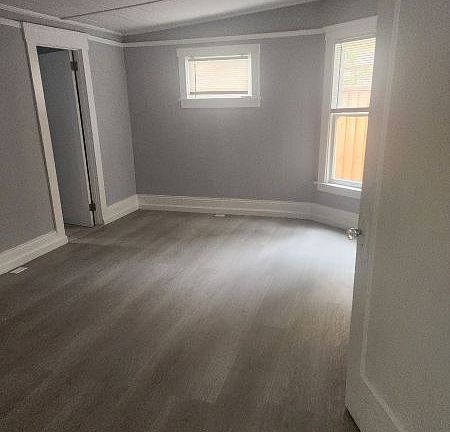 3rd image of 3600 Lincoln Ave #1