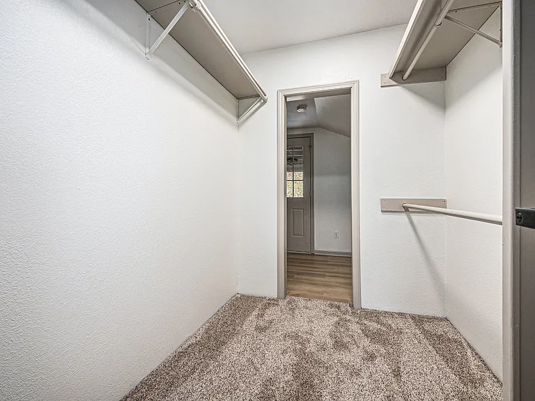 5145 N Corrington Ave — Photo 8