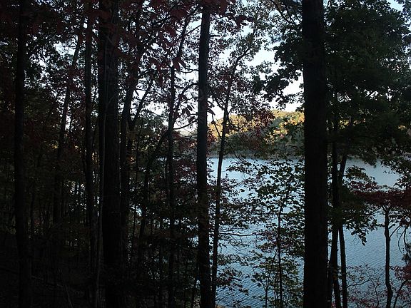 4th image of Lake's Way