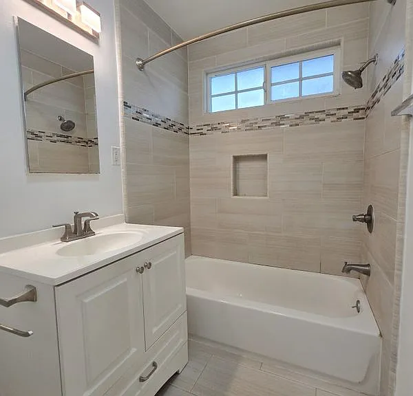 3705 S Victoria Ave — Photo 12