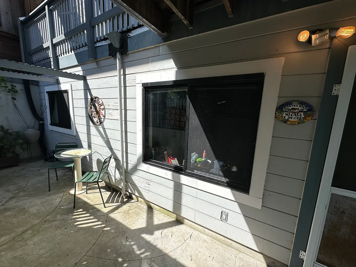 Building Photo - 103 Franconia St