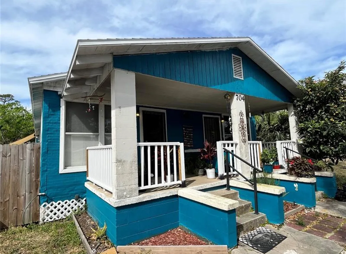 Building Photo - 704 Tennessee St #1
