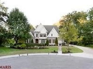2559 Oak Springs Ln, Saint Louis, MO 63131