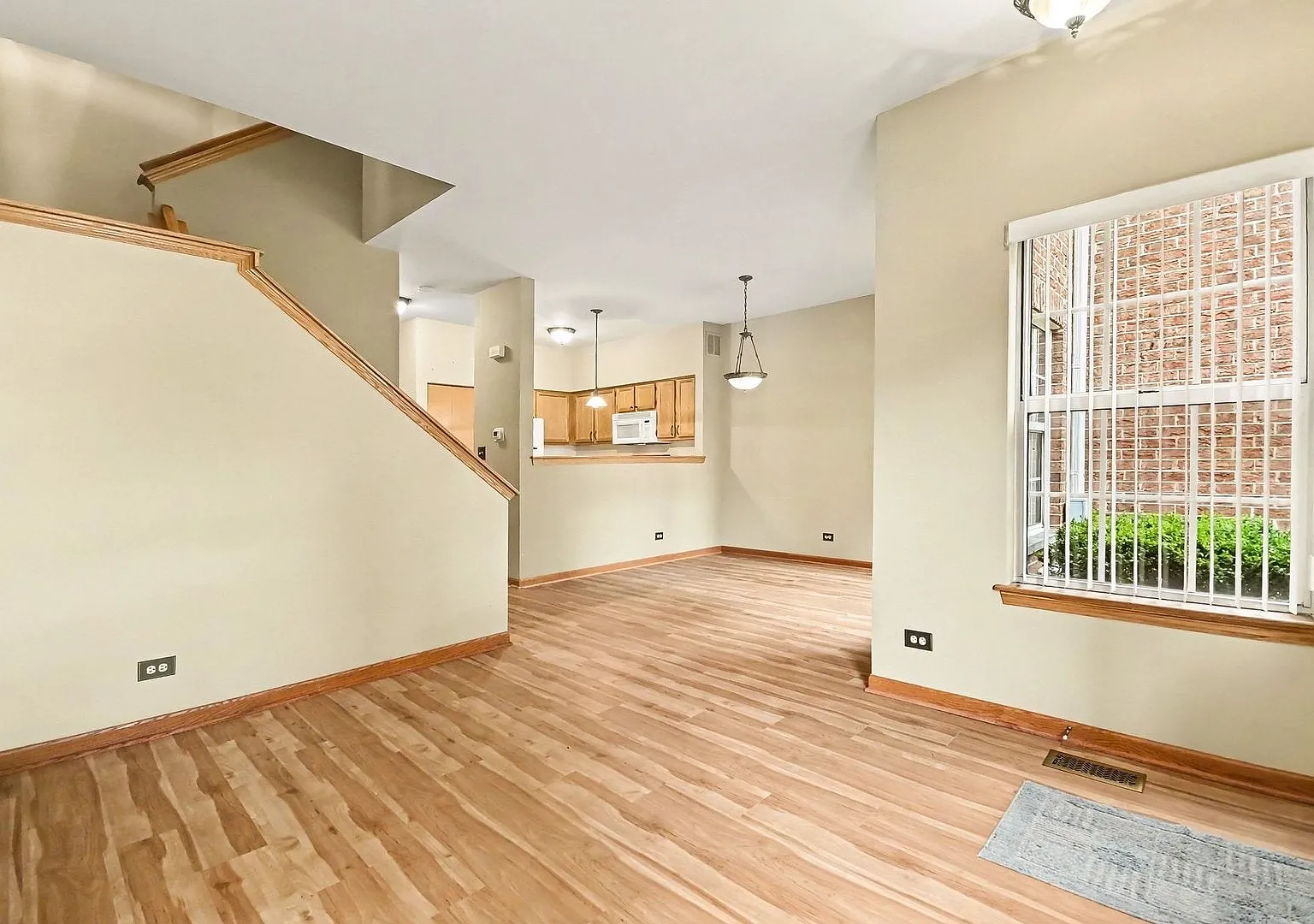 3 bed, 2.5 bath, 1482 sqft, $3,000 — Photo 4
