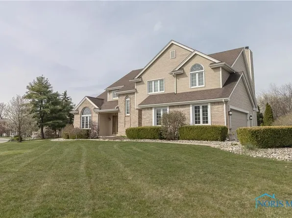 4905 Parklands Dr, Sylvania, OH 43560