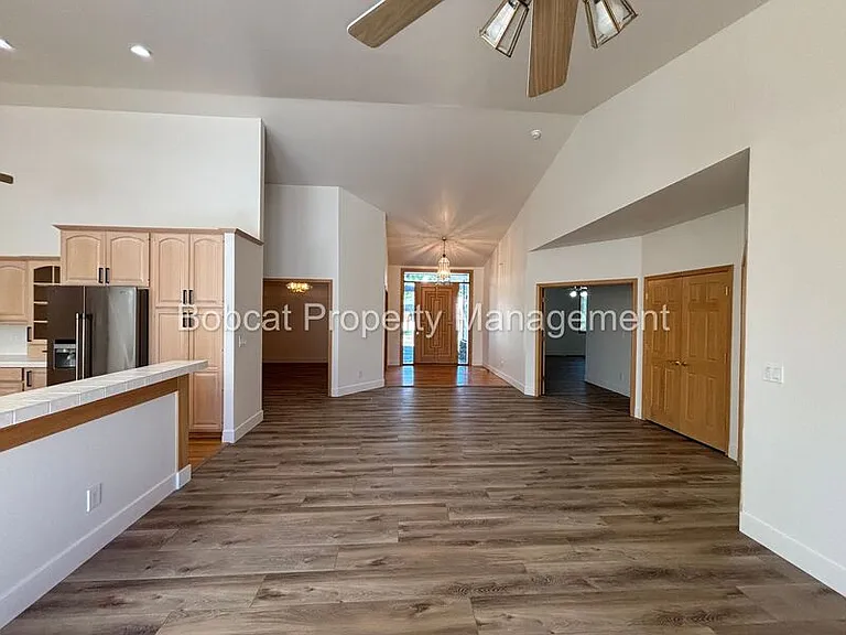 1300 Bridle Way — Photo 6