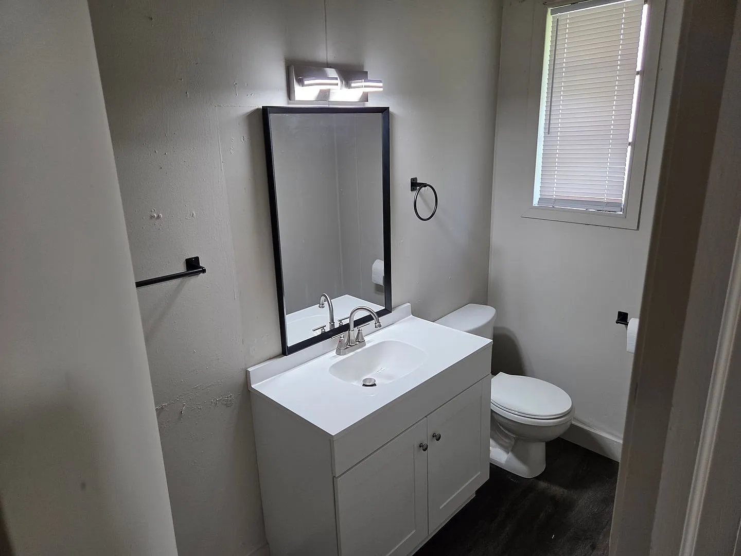 Shady Oak Apartments — Photo 3