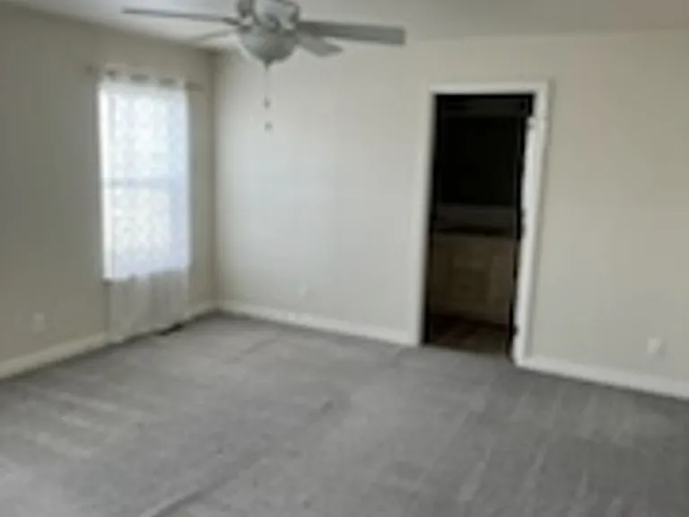 371 NE Marshall Loop — Photo 14
