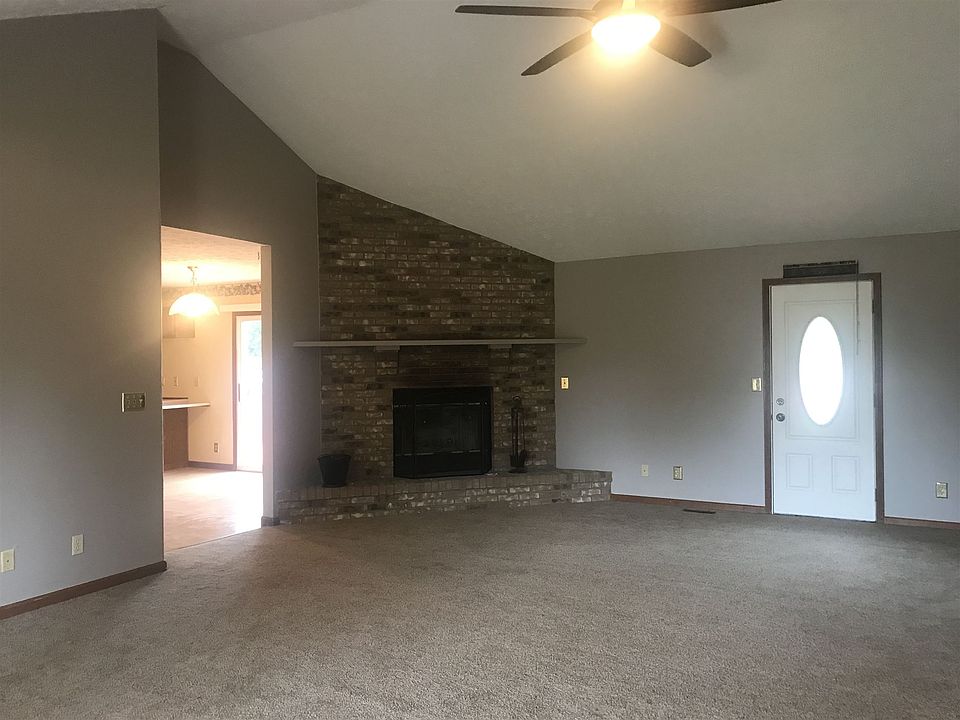 2nd image of 111 Tumbleweed Dr