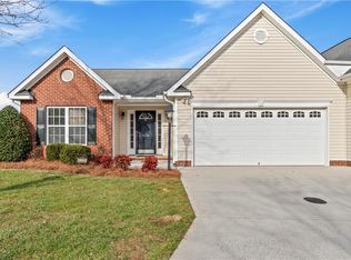 6255 Gough Ct, Clemmons, NC 27012