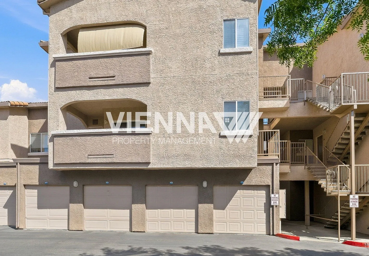 2 bed, 2.0 bath, 1057 sqft, $1,995 — Photo 1