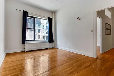 Rented by Bryan L Rozencwaig, LREB