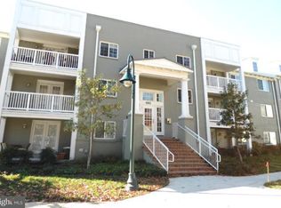 4061 S Four Mile Run Dr UNIT 102, Arlington, VA 22204