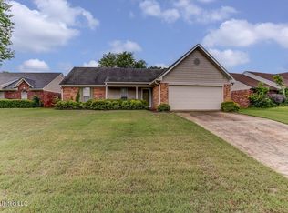 1117 Parkview Cir N, Southaven, MS 38671
