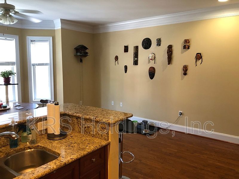 1st image of 941 Bolling Ave