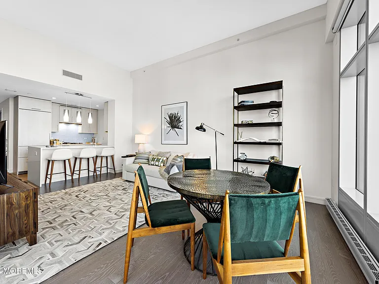 20 Melrose Ter #601 — Photo 10