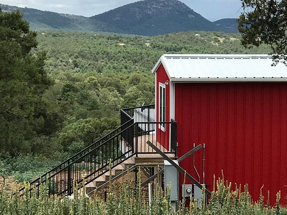 Barn
