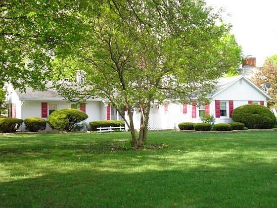 1st image of 418 Scotch Elm Ln