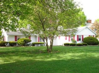 418 Scotch Elm Ln, Galesburg, IL 61401
