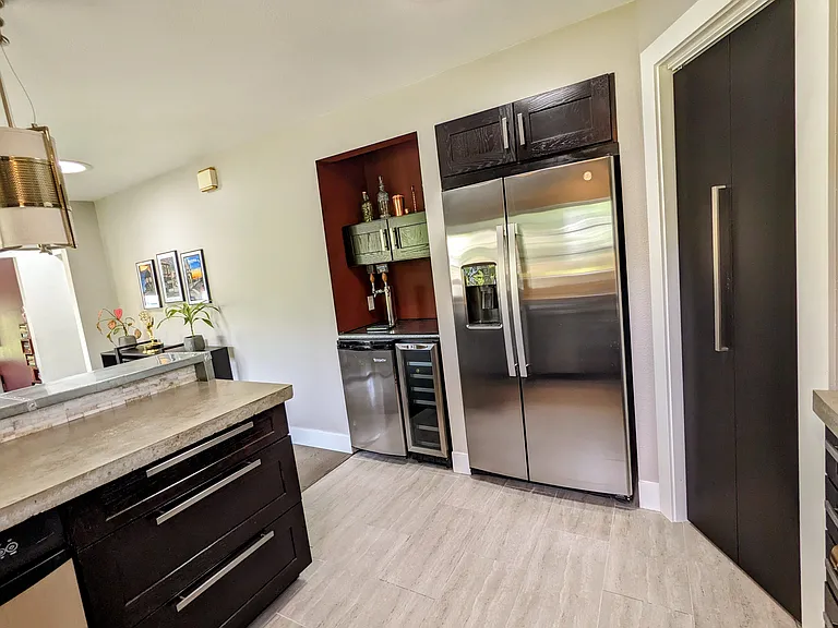 4302 Franklin Ave — Photo 14