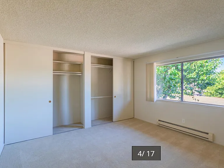Oakridge Apartments — Photo 16