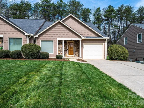 142 39th Avenue Ct NW, Hickory, NC 28601