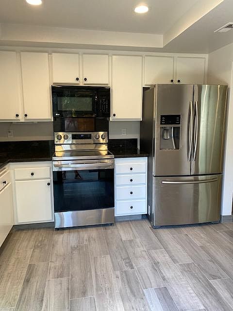 2nd image of 5258 Caminito Aruba