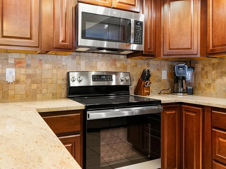 10217 Santa Paula Ave NE — Photo 19
