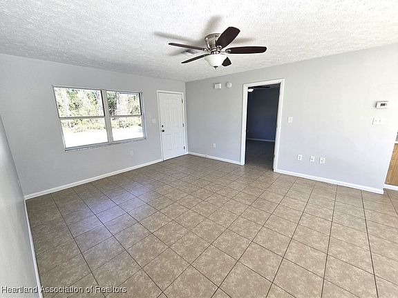 5th image of 333 Farrell Dr NE