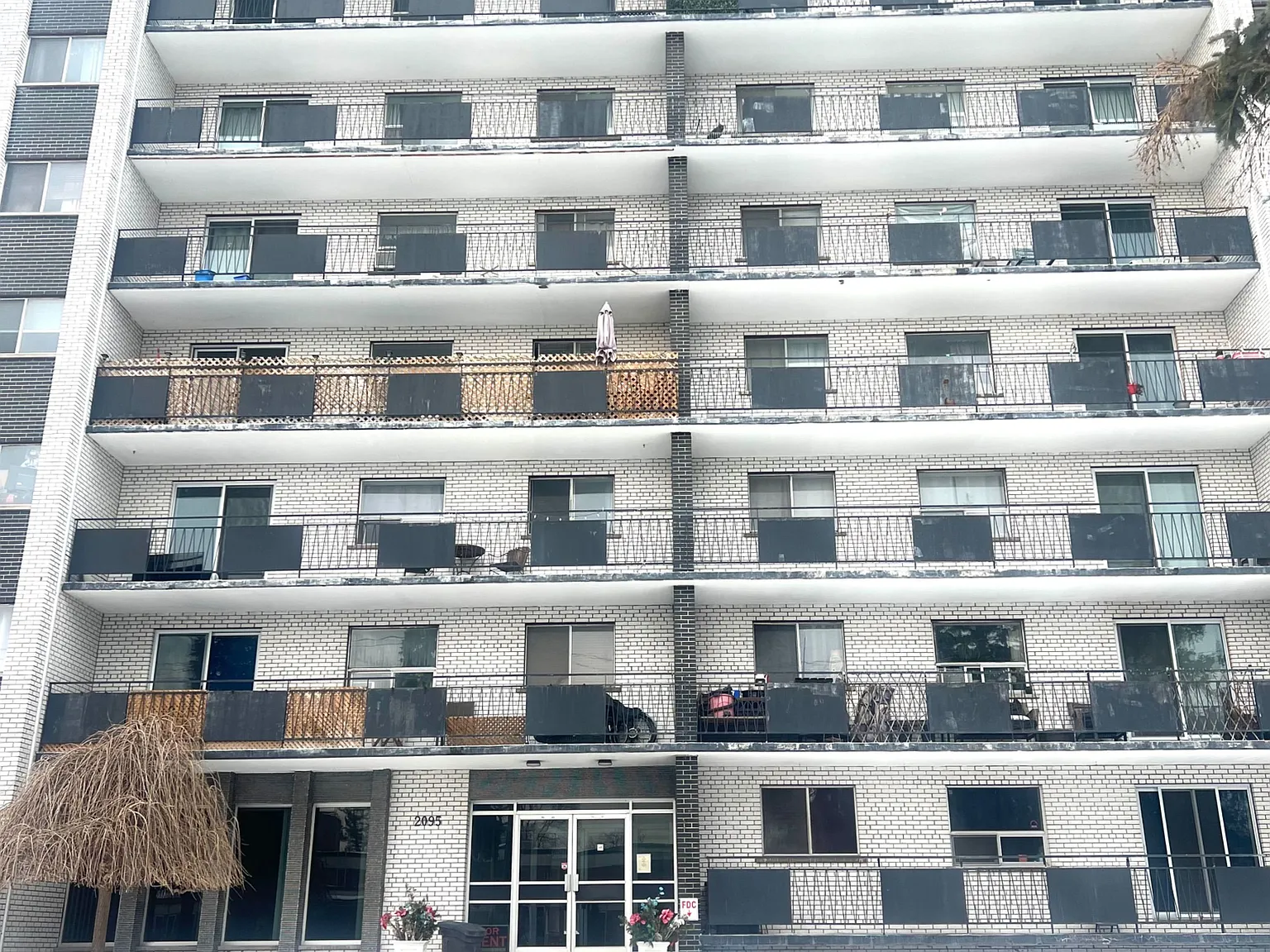 2 bed, $2,100 — Photo 1