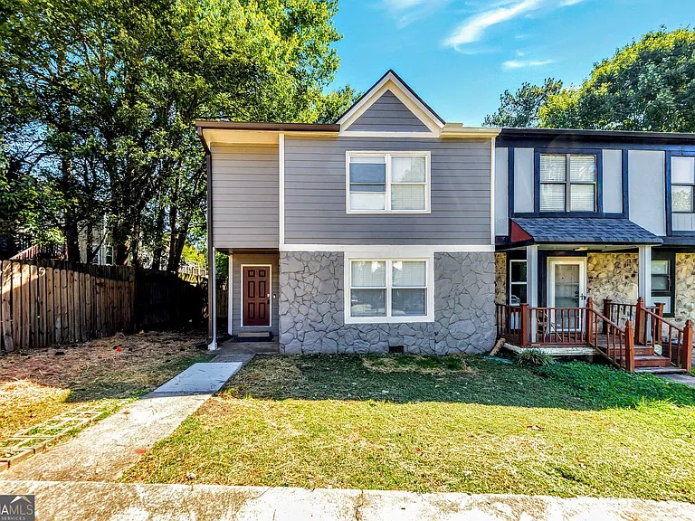 1018 Falling Valley Ct SE — Photo 24