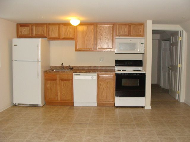 2nd image of 350 Cypress St APT 1