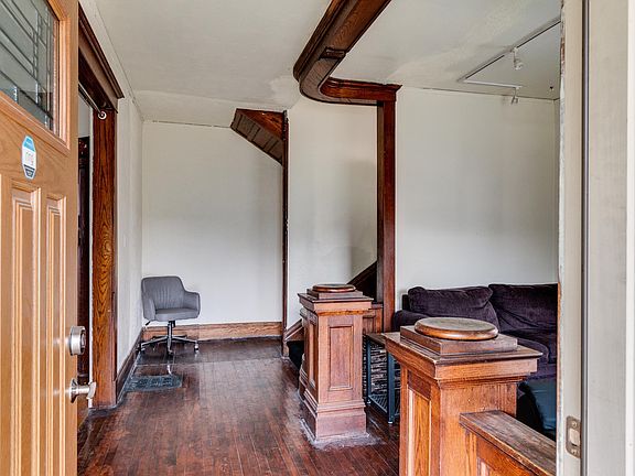 4th image of 106 S Academy St