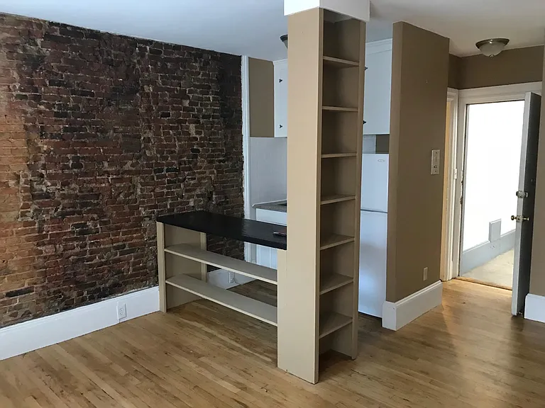 78 Myrtle St #6 — Photo 2